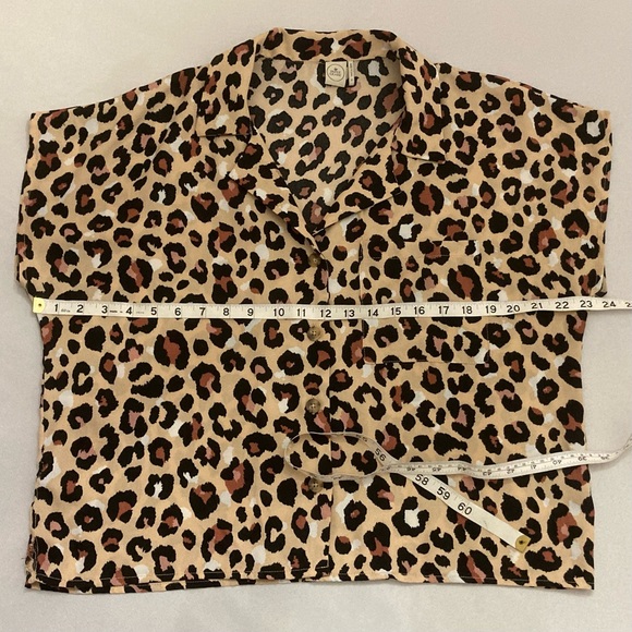 Paper Crane cheetah print button down T-shirt blouse size XL - Picture 10 of 11